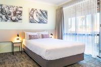 Book Wanneroo Accommodation Vacations ACT Tourism ACT Tourism
