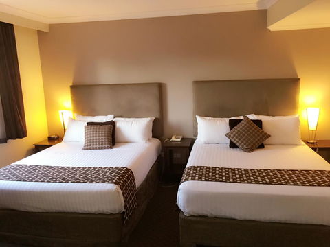 Joondalup City Hotel - ACT Tourism 7