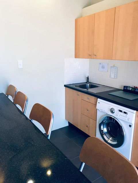 Joondalup City Hotel - ACT Tourism 3