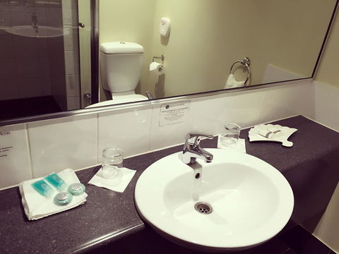 Joondalup City Hotel - ACT Tourism 8