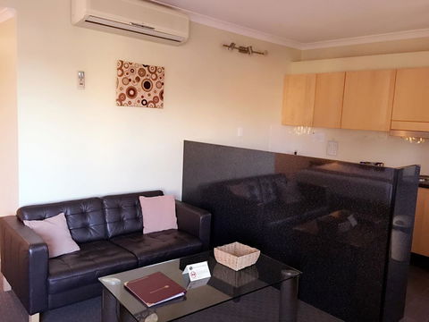 Joondalup City Hotel - ACT Tourism 18