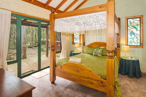 Yelverton Brook Conservation Sanctuary - ACT Tourism 21