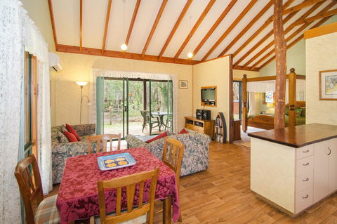 Yelverton Brook Conservation Sanctuary - ACT Tourism 32