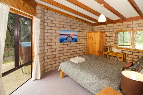 Yelverton Brook Conservation Sanctuary - ACT Tourism 34