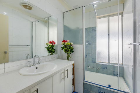 Brilliant, Neat, Convenient, Family-friendly House - ACT Tourism 11