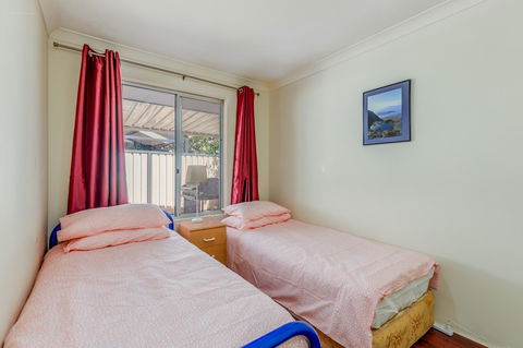 Brilliant, Neat, Convenient, Family-friendly House - ACT Tourism 9