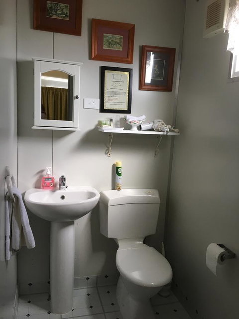 Armadale Cottage Bed & Breakfast - ACT Tourism 6