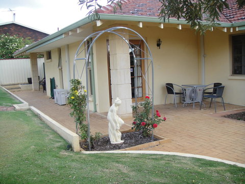 Armadale Cottage Bed & Breakfast - ACT Tourism 35