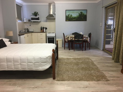 Armadale Cottage Bed & Breakfast - ACT Tourism 7