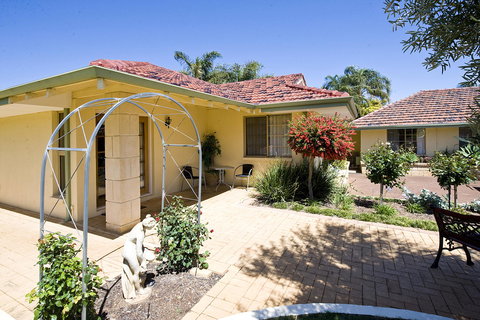 Armadale Cottage Bed & Breakfast - ACT Tourism 41