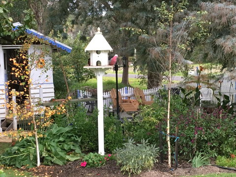 Applegate Lane Chalet - ACT Tourism 24