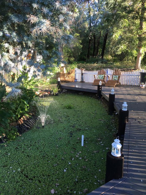 Applegate Lane Chalet - ACT Tourism 23