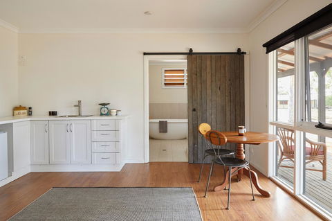 Margaret River Retreat - ACT Tourism 15
