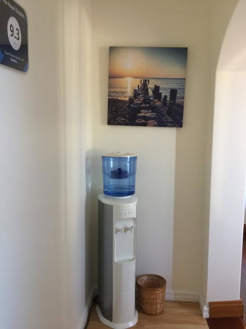 The Royal Dolphin Bed & Breakfast Safety Bay - ACT Tourism 26