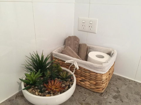 The Royal Dolphin Bed & Breakfast Safety Bay - ACT Tourism 19