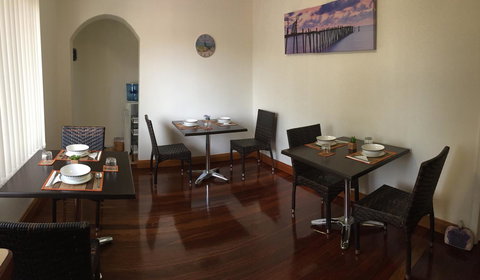 The Royal Dolphin Bed & Breakfast Safety Bay - ACT Tourism 28