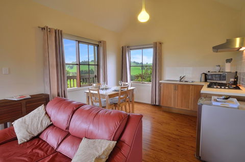 Balingup Highview Chalets - ACT Tourism 4