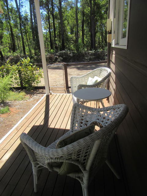Di's Cabin In Dwellingup - ACT Tourism 0