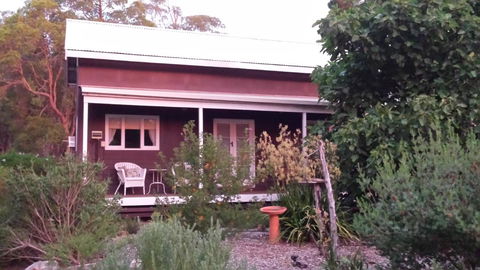 Di's Cabin In Dwellingup - ACT Tourism 5