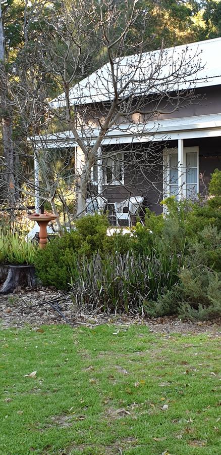 Di's Cabin In Dwellingup - ACT Tourism 1