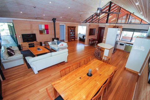 Arum - Close To The Margaret River - ACT Tourism 22