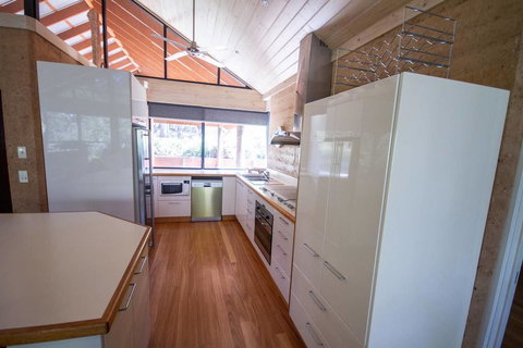 Arum - Close To The Margaret River - ACT Tourism 8