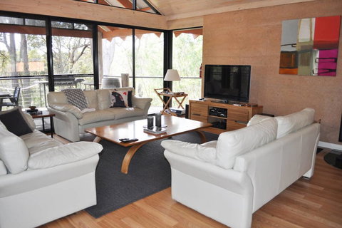 Arum - Close To The Margaret River - ACT Tourism 20