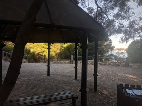 Riverside Retreat - ACT Tourism 12