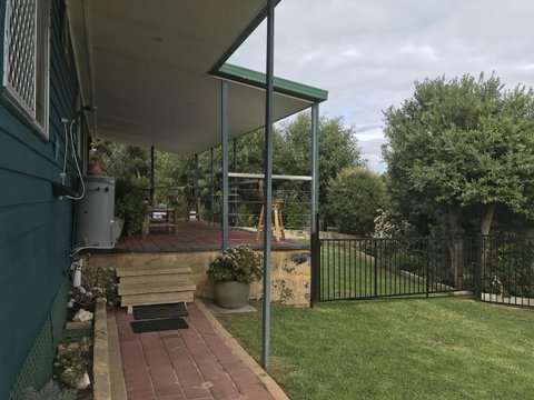 Moore River Cottage - ACT Tourism 18