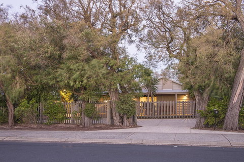 Boardwalk - ACT Tourism 4