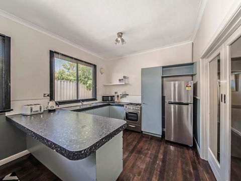 Panoramique Holiday Home With A View - ACT Tourism 11