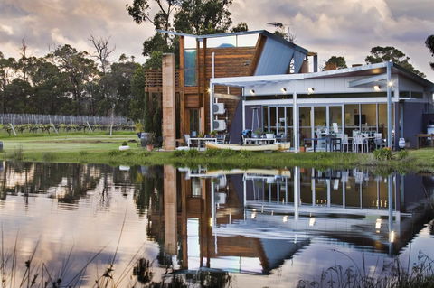 Bettenays Margaret River - ACT Tourism 1