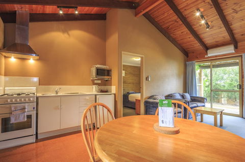 The Koorabup Motel - ACT Tourism 11
