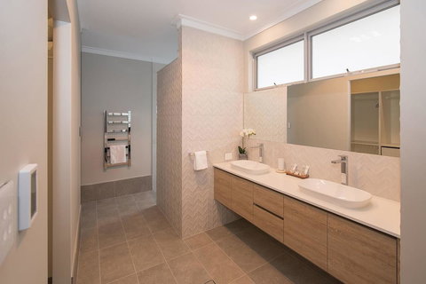 Busselton Beachside - A Slice Of Heaven - ACT Tourism 8