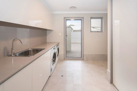 Busselton Beachside - A Slice Of Heaven - ACT Tourism 16