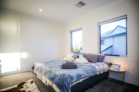 VIP Stays - Villa De Burswood Luxury 3BR Suite W/ King Bed FREE WIFI - ACT Tourism 19