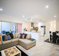 VIP Stays - Villa De Burswood Luxury 3BR Suite w/ King Bed FREE WIFI - ACT Tourism