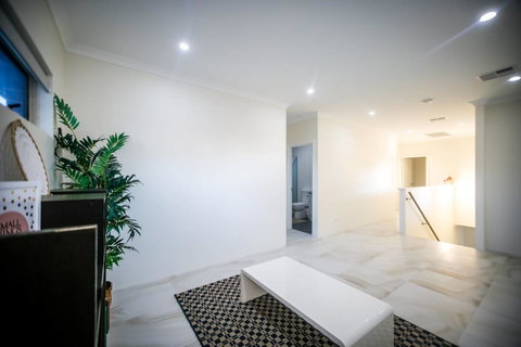 VIP Stays - Villa De Burswood Luxury 3BR Suite W/ King Bed FREE WIFI - ACT Tourism 22