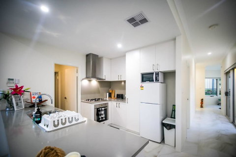 VIP Stays - Villa De Burswood Luxury 3BR Suite W/ King Bed FREE WIFI - ACT Tourism 18