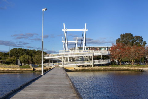 Como Executive Apartment - ACT Tourism 25