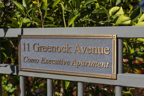 Como Executive Apartment - ACT Tourism 18