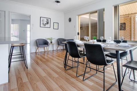 Jane Residence - ACT Tourism 13