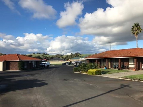 Donnybrook Motel - ACT Tourism 1