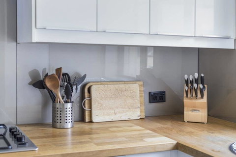 Gorgeous 26 1 Bed Designer Fitout Perfect Location - ACT Tourism 33