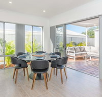 Karrinyup Waters Luxury House Rental - ACT Tourism