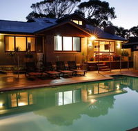 Waikiki Beach Bed and Breakfast - ACT Tourism