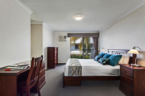 Arlington Apartments - ACT Tourism 2