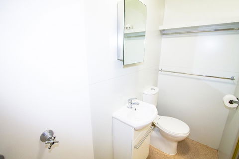 Meekatharra Accommodation Centre - ACT Tourism 18