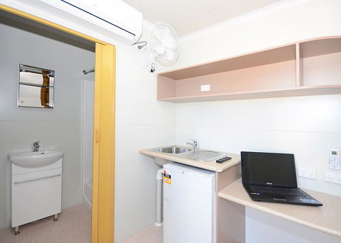 Meekatharra Accommodation Centre - ACT Tourism 9