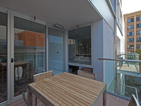 Astra Apartments Perth - Zenith - ACT Tourism 3